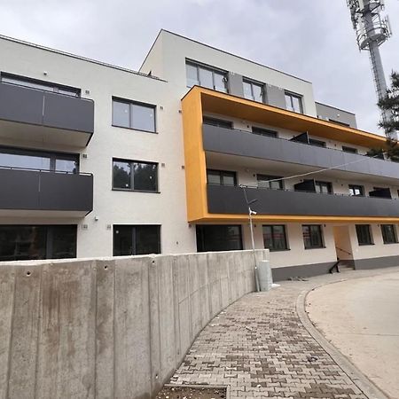 Air-Conditioned 2 Room Apartment, With Terrace, Rovinka 203 Dış mekan fotoğraf