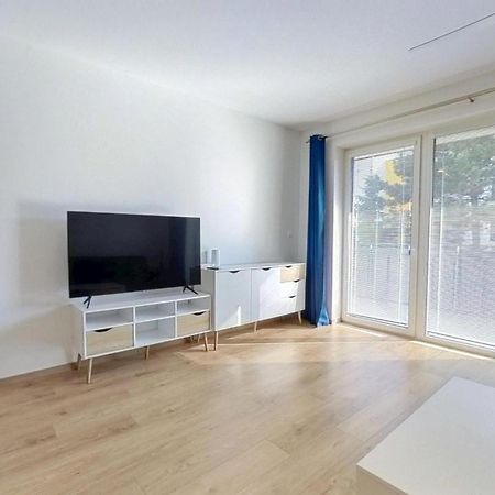 Air-Conditioned 2 Room Apartment, With Terrace, Rovinka 203 Dış mekan fotoğraf