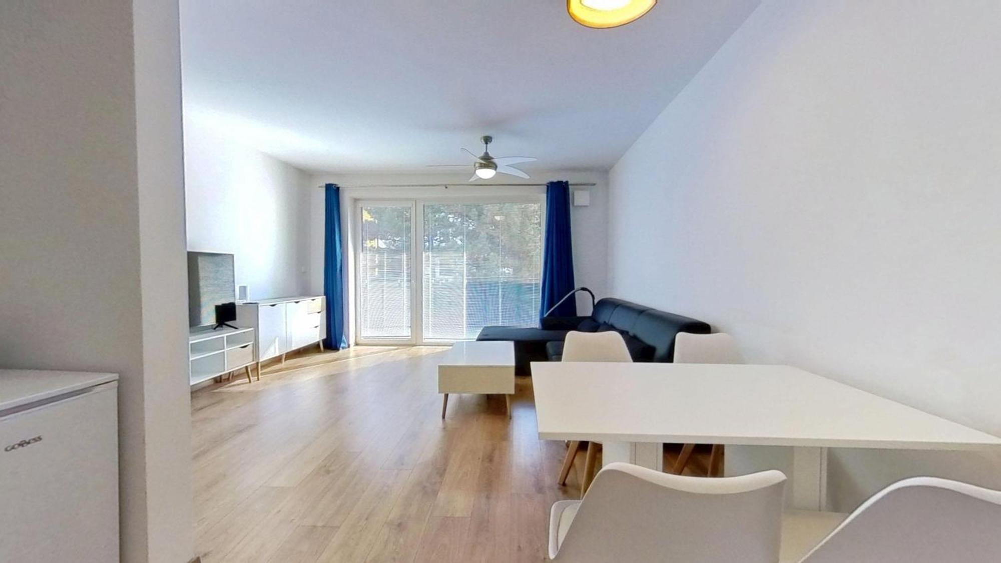 Air-Conditioned 2 Room Apartment, With Terrace, Rovinka 203 Dış mekan fotoğraf